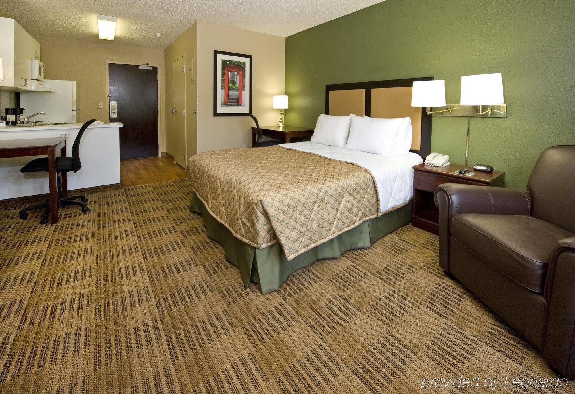 Extended Stay America Suites - Stockton - March Lane Екстер'єр фото